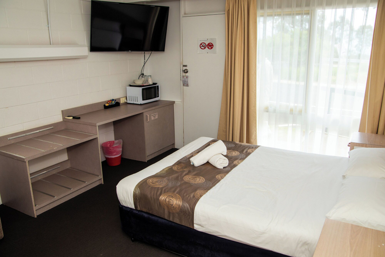 Bedroom 2, Ocean Views Motel Lakes Entrance, E. Gippsland - Bairnsdale