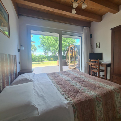 Bedroom 14