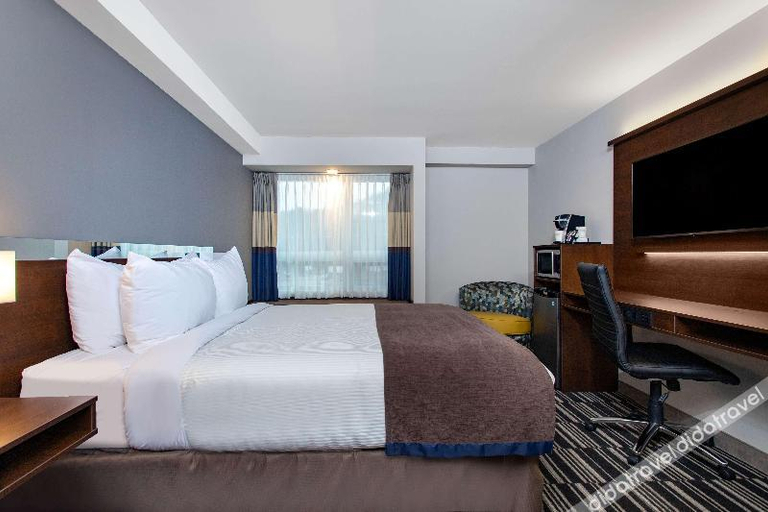 Bedroom 3, Microtel Inn & Suites By Wyndham Portage La Prairi, Division No. 9