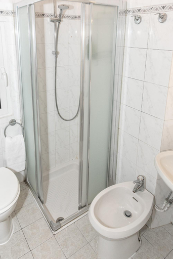 Bathroom 4