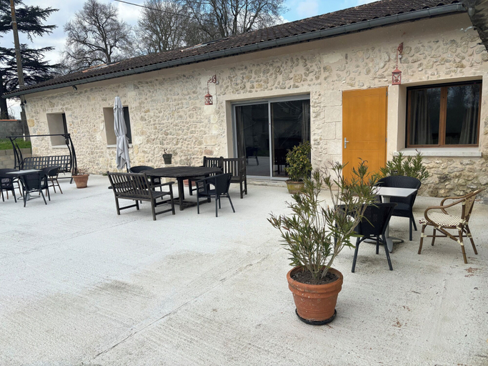 Exterior & Views 2, Château Chatillon, Gironde