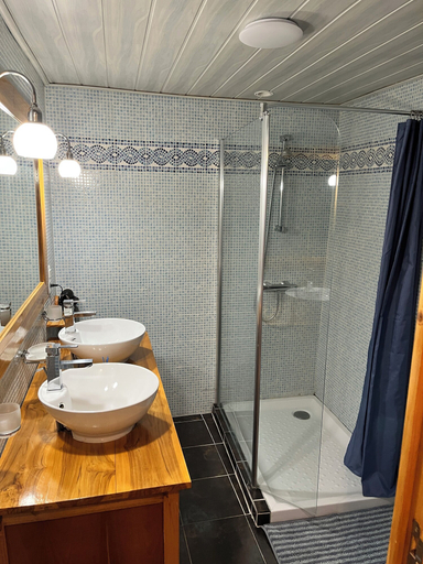 Bathroom 4, Le gué de Clécy, Calvados