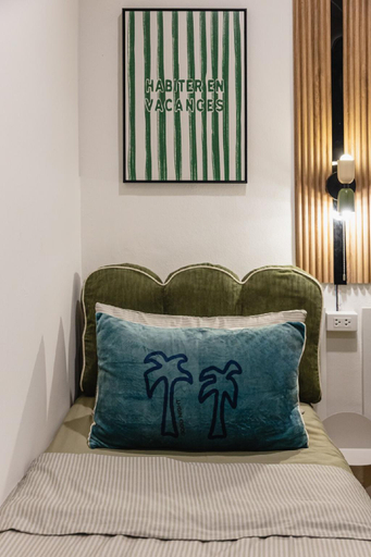 Bedroom 2, Budget Prime Location 2 BR/6 Persons Patong Beach, Pulau Phuket
