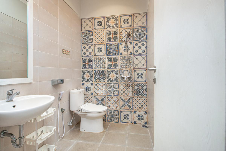 Bathroom 4