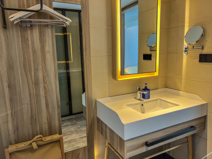 Others 3, HanTing Hotel (Shenmu Dabaodang), Yulin