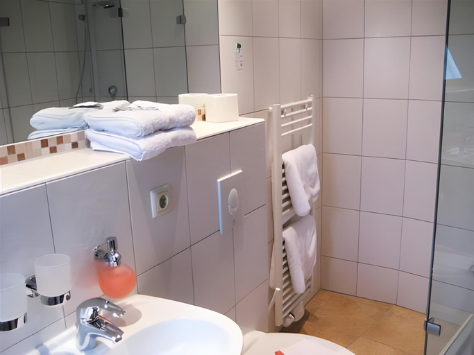 Bathroom 3