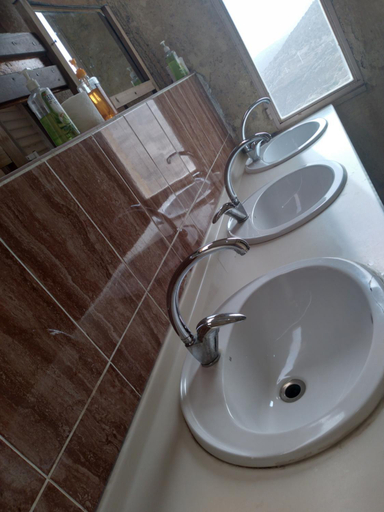 Bathroom 2, Dana Village Lodge, Bsaira