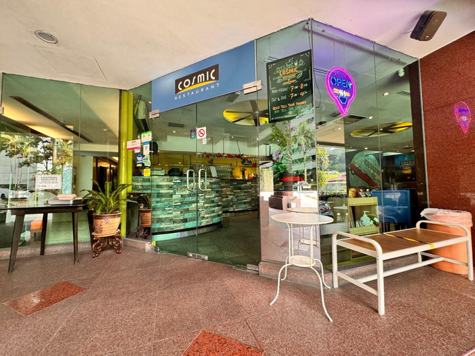 Food & Drinks 4, 8Min Jalan Alor Pavillion Petaling St 3B3B 1-6Pax, Kuala Lumpur