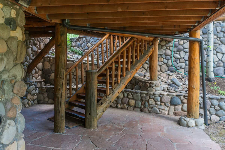 Room 3, Absolutely Amazing Slopeside Mountain Lodge With spa, San Miguel