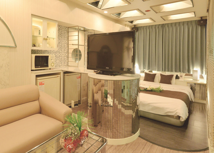 Others 4, HOTEL CHANT - Adults Only, Sakai