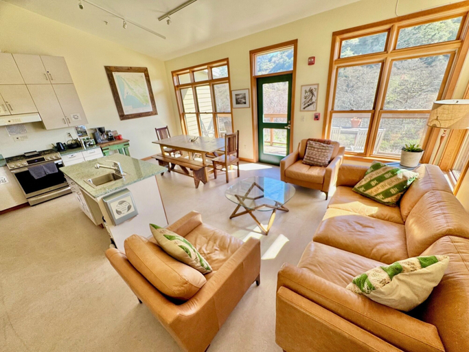 Others 5, Limantour Lodge, Marin