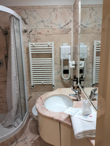 Bathroom 5, LH Domus Caesari, Rome