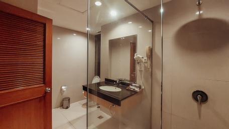 Bathroom 9