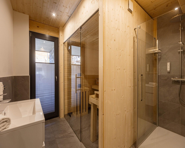 Bathroom 3, Apartment with Finnish Sauna and pool No Deposit, Murau