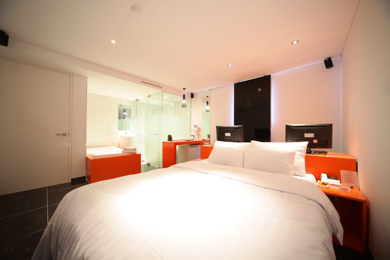 Bedroom 19