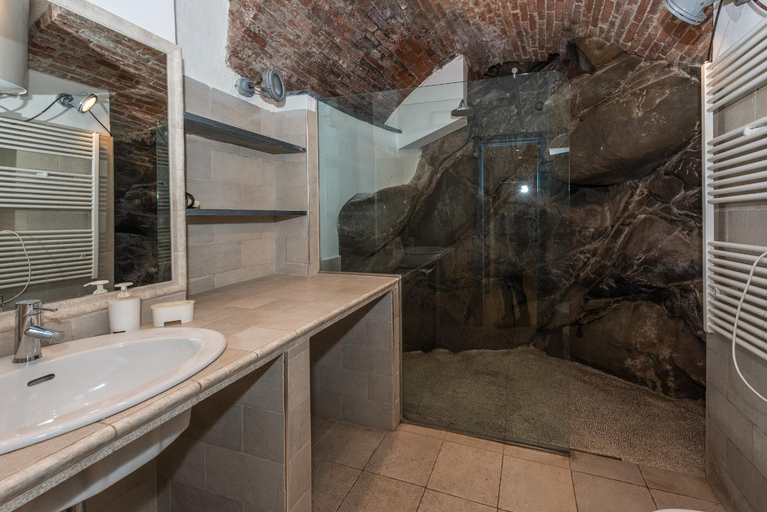 Bathroom 6