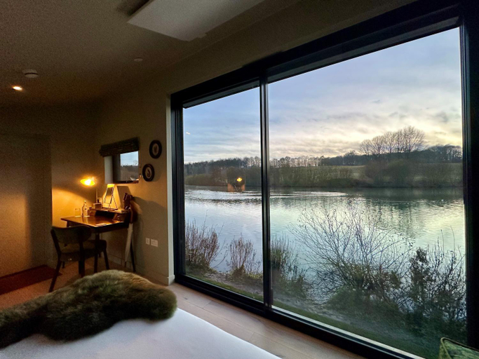 Others 5, Leeds Castle Lakeside Lodges, Kent