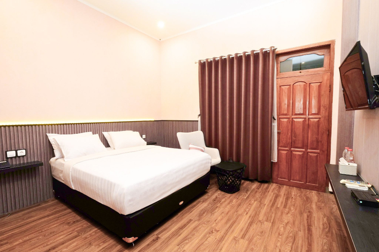 Bedroom 2, Berlian Abadi Hotel by Sinergi, Banyuwangi