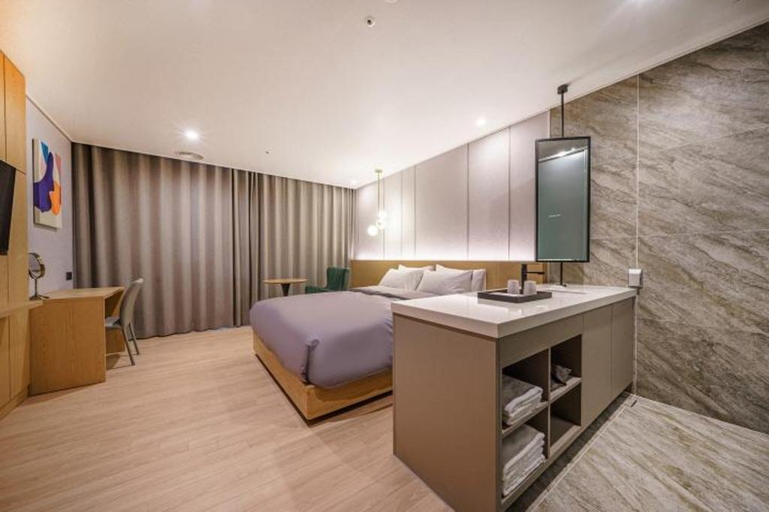 Bedroom 25