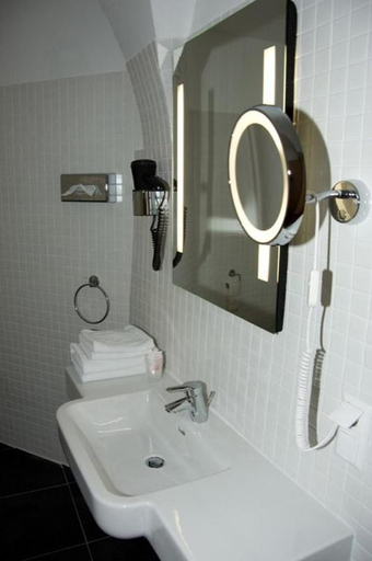 Bathroom 3, Gasthof Ludl, Gänserndorf