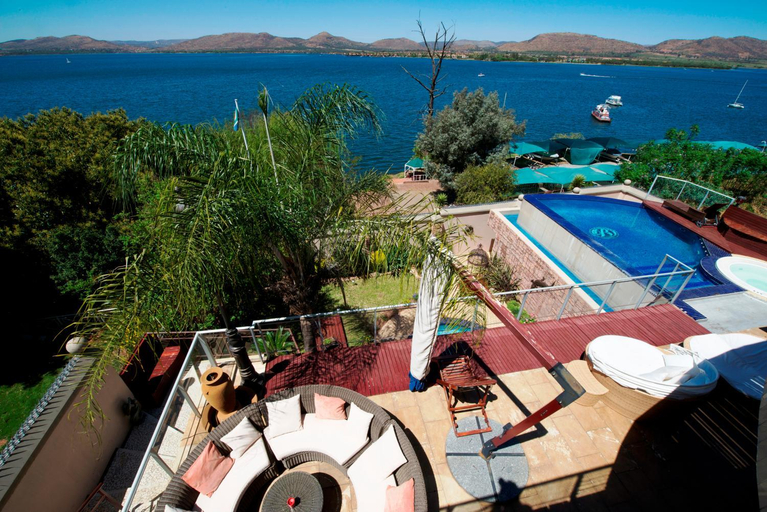 Sport & Beauty 2, Kosmos Manor Guest House, Bojanala