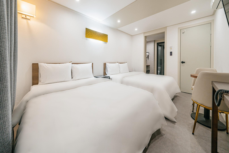 Bedroom 9