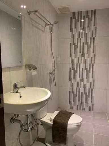 Bathroom 4, Bless Hotels, Sintang