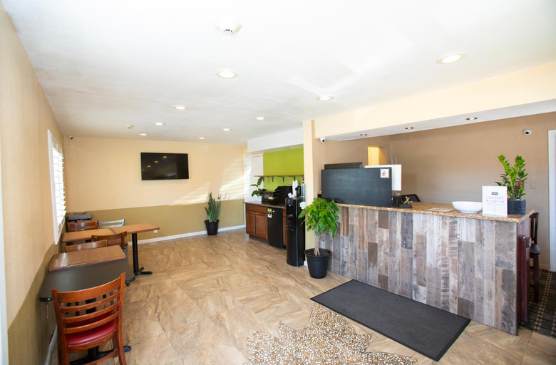 Public Area 3, Budget Inn, Sonoma