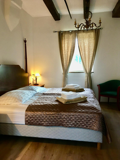 Bedroom, Jokai Vendeghaz Homokkomarom, Nagykanizsai/Zalakaros