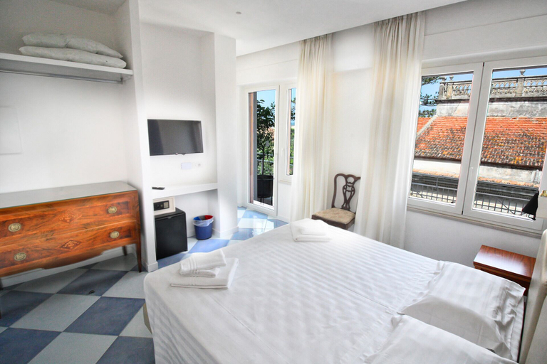 Bedroom 4, Maison Tonina, Napoli