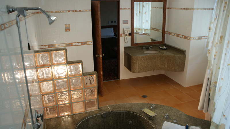 Bathroom 4, Hotel Escala Central del Norte, Mexico City