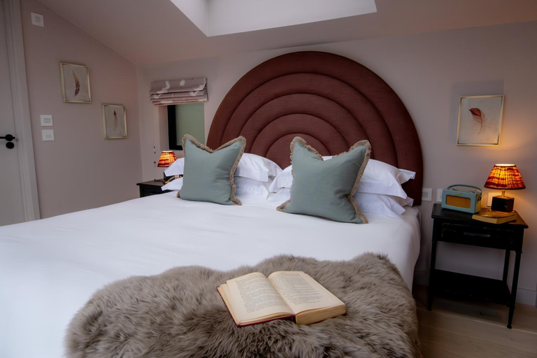 Bedroom 2, Leeds Castle Lakeside Lodges, Kent