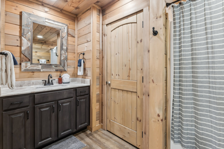 Bathroom 3, Hawkeye Ridge 3 Bedroom Cabin by RedAwning, Sevier