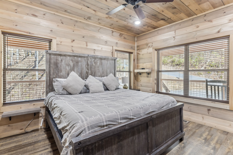 Bedroom 2, Hawkeye Ridge 3 Bedroom Cabin by RedAwning, Sevier