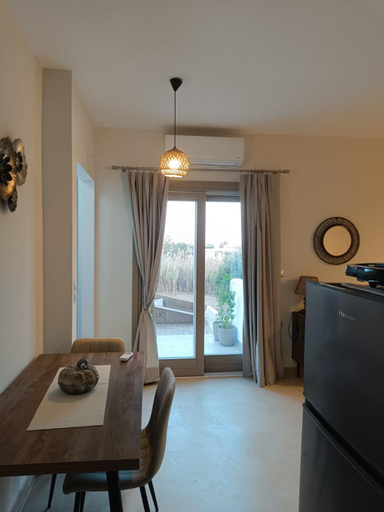 4, VAYAL SKYROS, Central Greece
