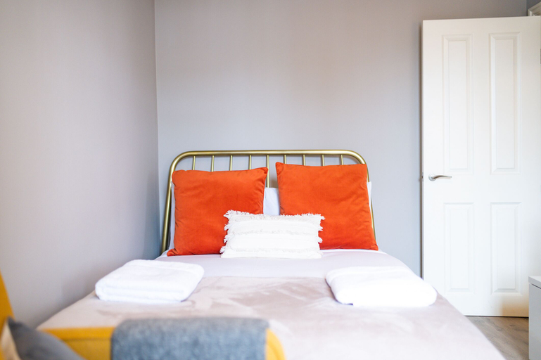 Bedroom 2, Paddington by Capital, London