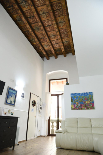 Others 5, Sisters residence, Bari