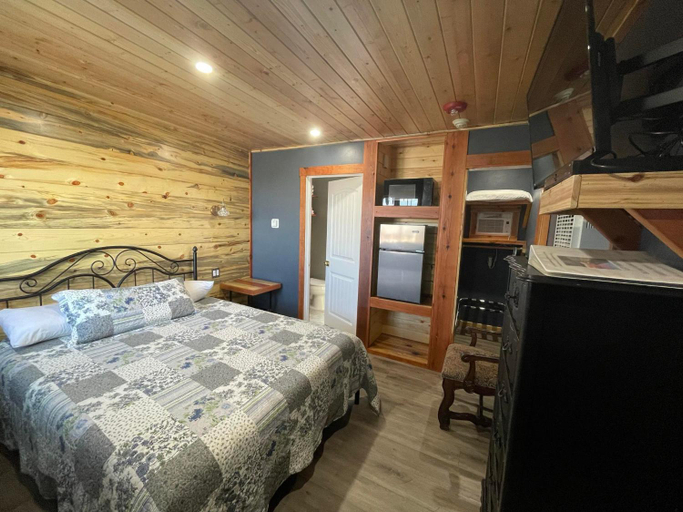 Bedroom 27