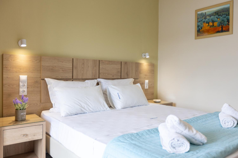 Bedroom 2, Angeliki Beach Hotel, Thessaly