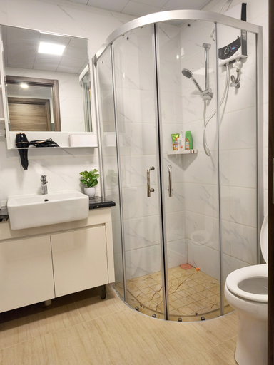 Bathroom 5, Sky House BSD 3 Bedroom Beside AEON Mall BSD, South Tangerang