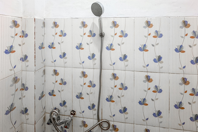 Bathroom 5, RedDoorz @ Hotel Mewah PLTU Indramayu, Indramayu