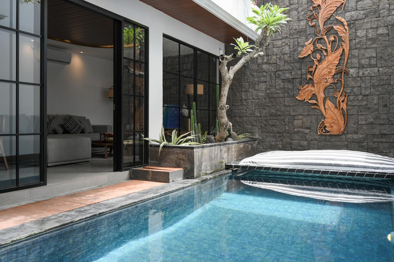 Swimming Pool 10