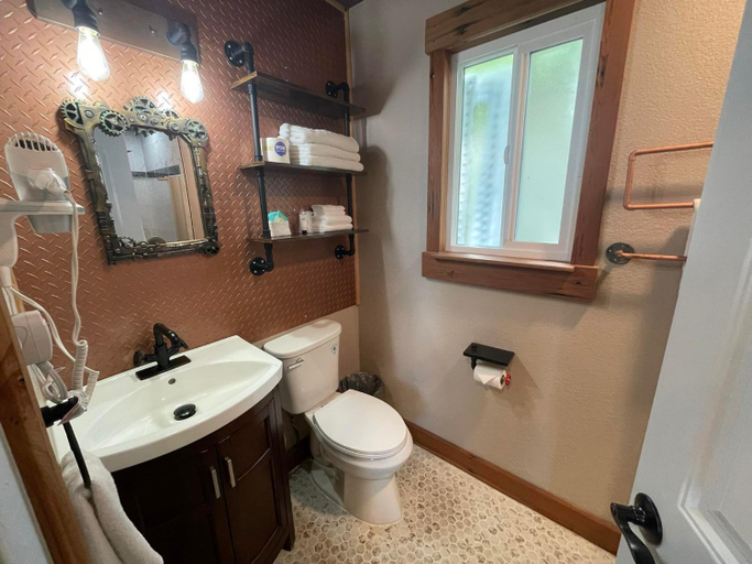 Bathroom 26