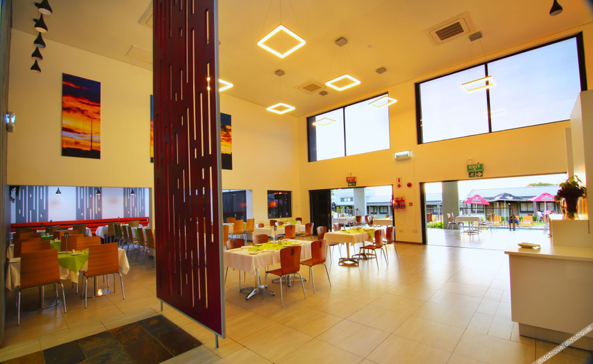 Food & Drinks 5, Travelodge Kasane, Chobe