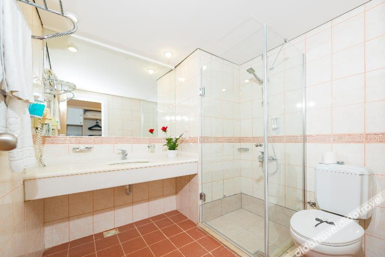 Bathroom 4, Club Aqua Plaza, Manavgat