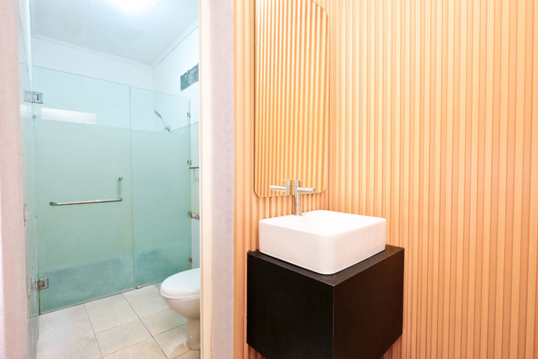 Bathroom 6