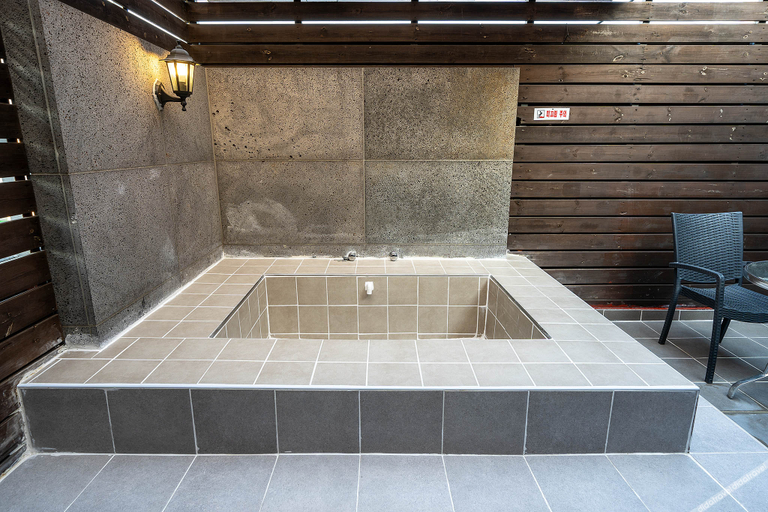 Bathroom 5, Daejeon Eunhaeng Jawoori, Daedeok
