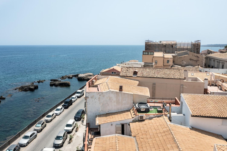 Others 4, The Six Ortigia Residences, Syracuse