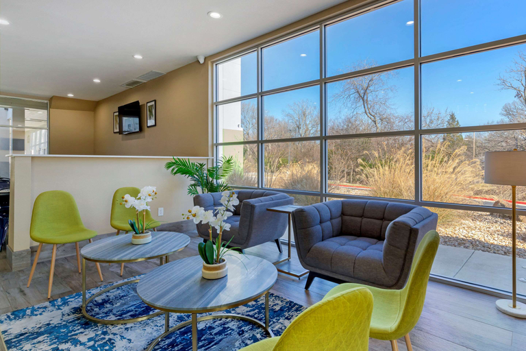 Public Area 2, Quality Inn & Suites Elgin, Bastrop