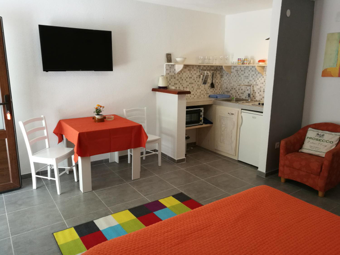 Others 2, Apartments Priko, Stari Grad
